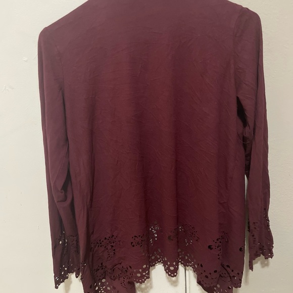 Size small - Picture 5 of 5